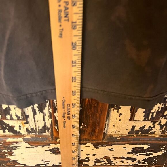 Vintage distressed The Hundreds Bomb Logo Y2K era size small T-shirt. - Picture 4 of 6